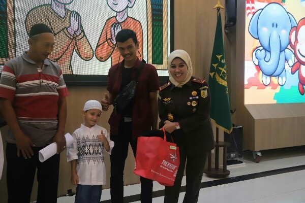 Dalam Rangka HBA ke 63 Tahun 2023, Kejati Jatim Gelar Khitanan Massal