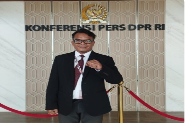 Komisi III DPR RI Mengundang Sejumlah Organisasi Advokat Seluruh Indonesia Rapat Dengar Pendapat Umum Bahas RUU KUHAP