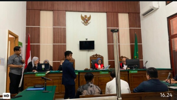 Wali Kota Surabaya Dan Wakilnya Digugat Parahita Ardyakurana Gugatan Perbuatan Melawan Hukum